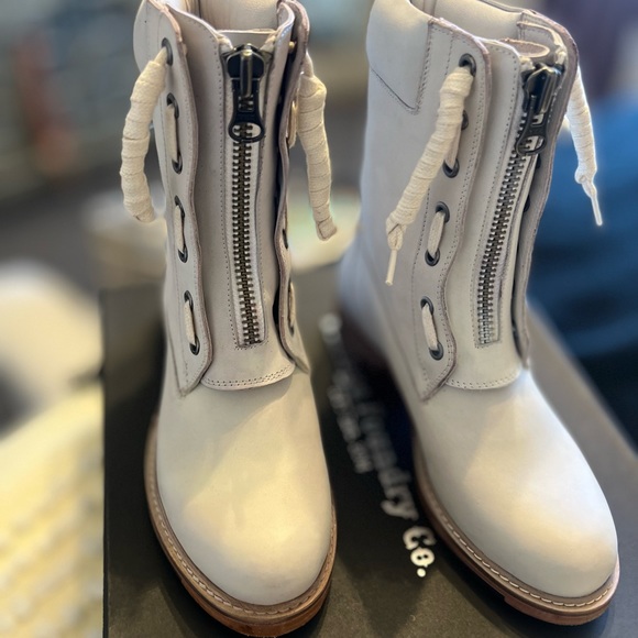 Vintage Foundry - Picture 1 of 7